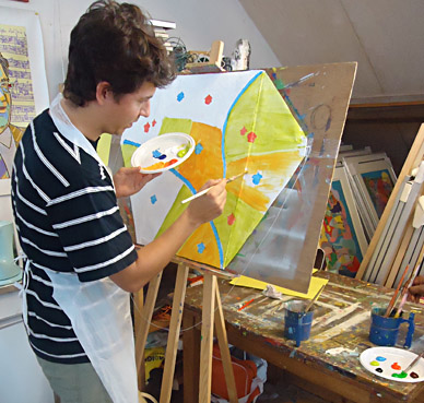 Workshop vliegers schilderen en knutselen in de uiterwaarden van de Rijn  in Wageningen of Tilburg 